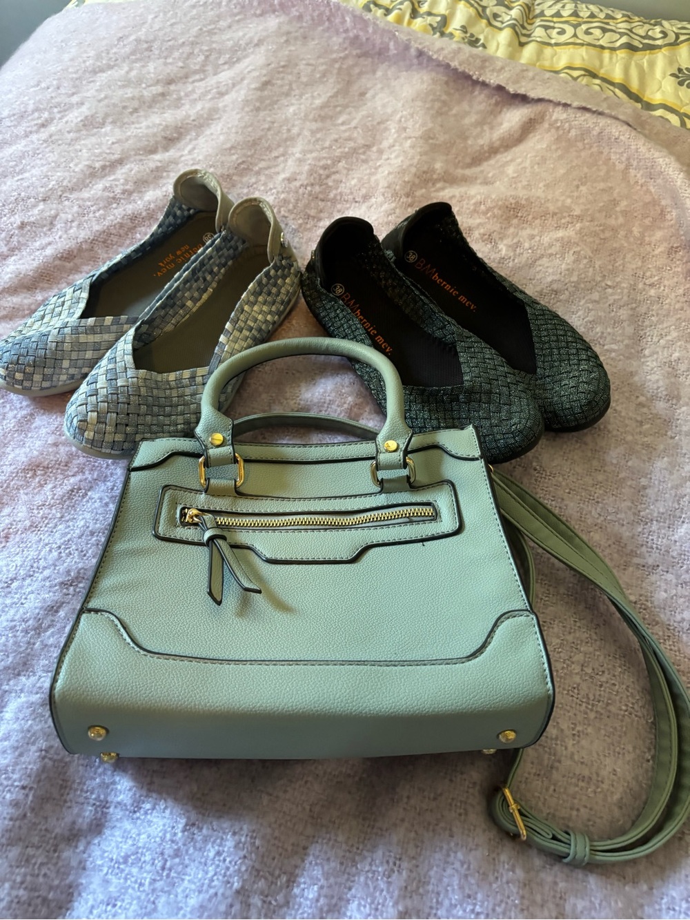 Bundle with shoes and crossbody bag